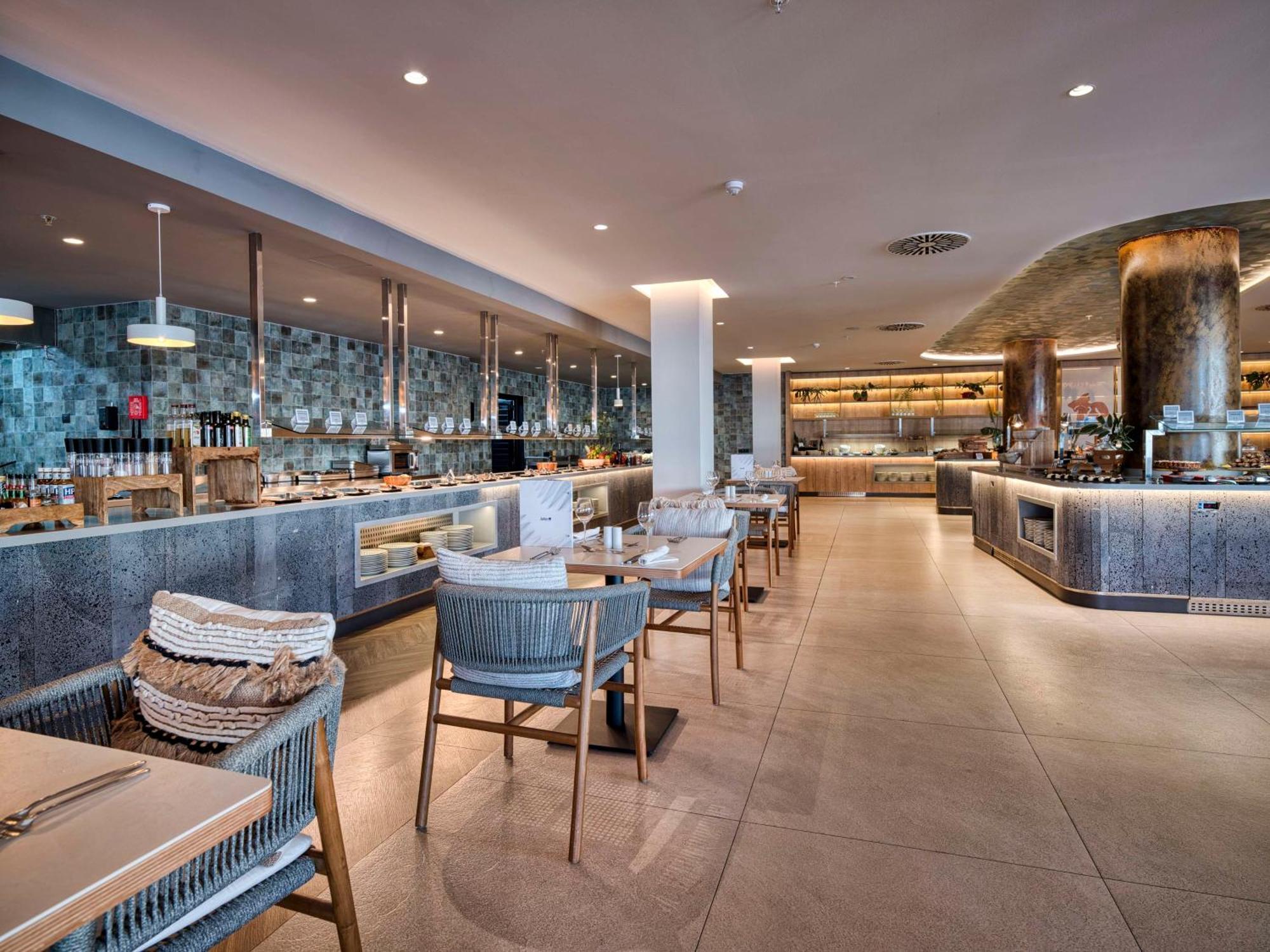 Radisson Blu Resort, Lanzarote Adults Only Costa Teguise Extérieur photo