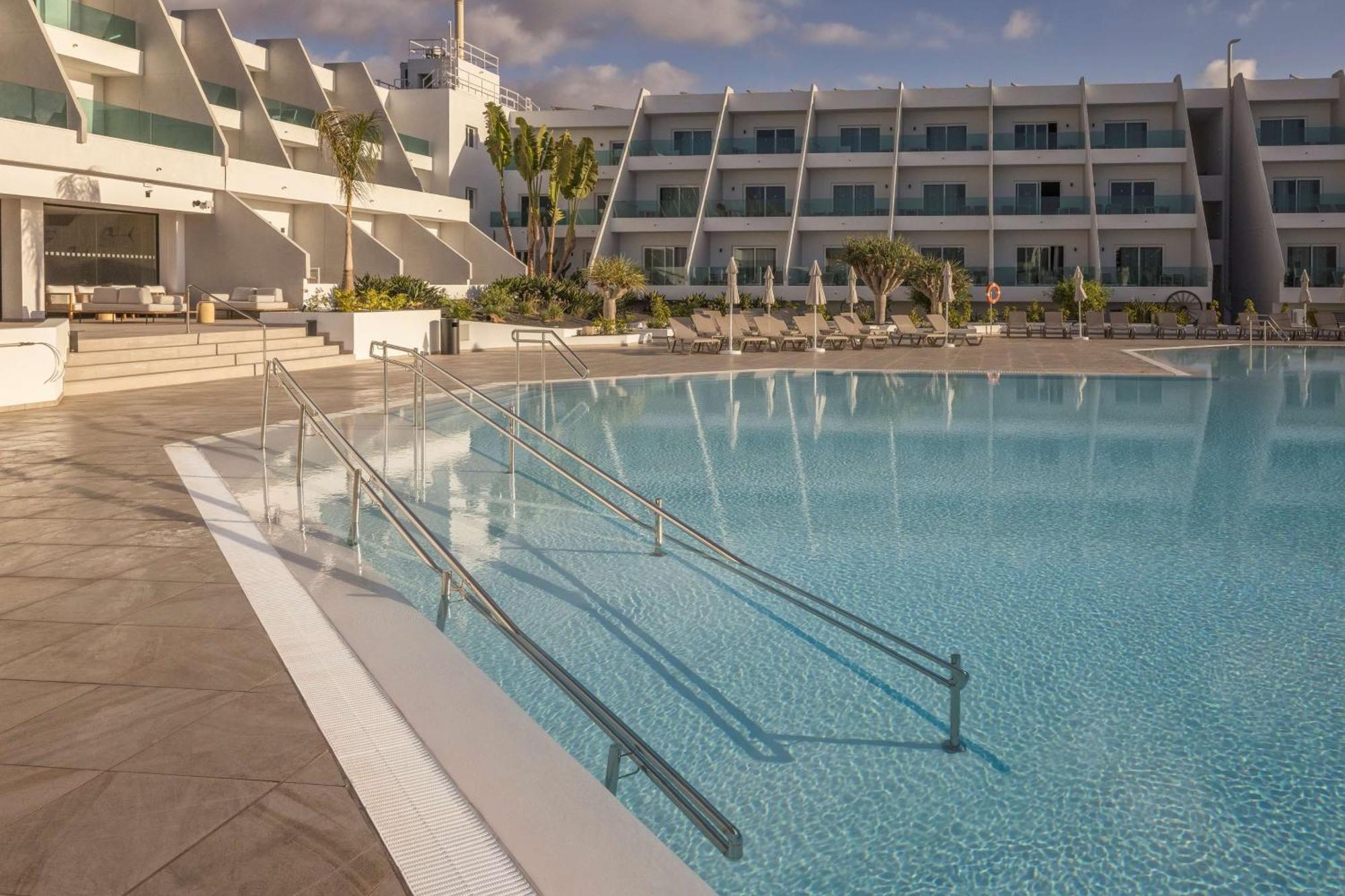 Radisson Blu Resort, Lanzarote Adults Only Costa Teguise Extérieur photo