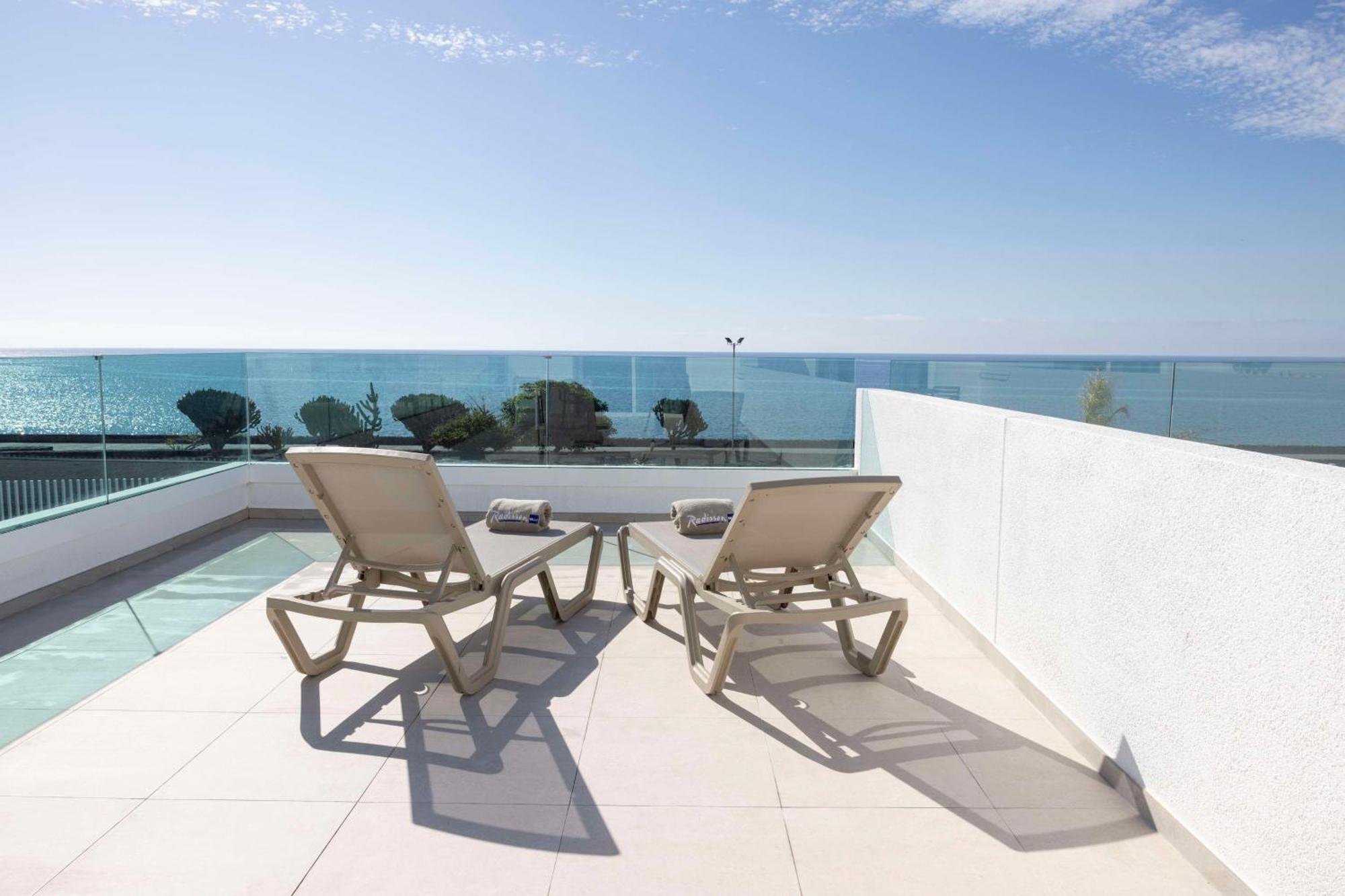 Radisson Blu Resort, Lanzarote Adults Only Costa Teguise Extérieur photo
